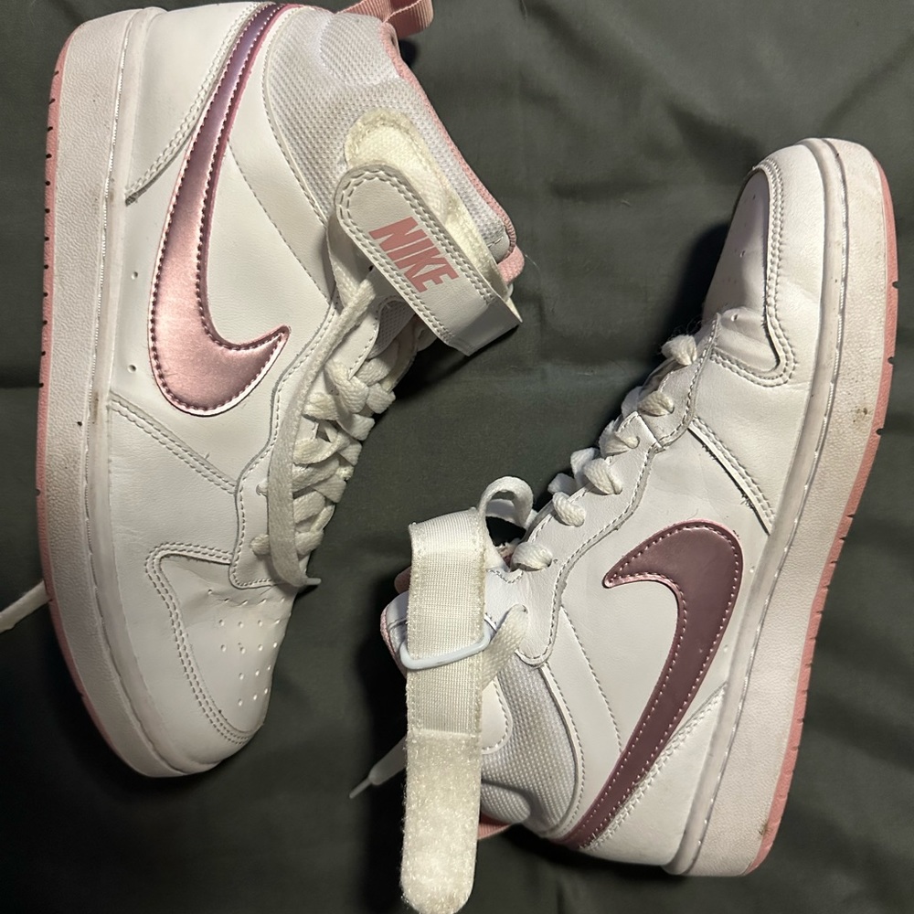 Nike Court borough high tops 7.5